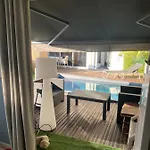 아파트 De Bien Etre Avec Piscine Et Jaccuzi A 2 Pas De La Et Du Centre Avec Massages Relaxants En Option