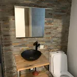 De Bien Etre Avec Piscine Et Jaccuzi A 2 Pas De La Et Du Centre Avec Massages Relaxants En Option