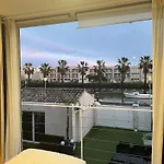 De Bien Etre Avec Piscine Et Jaccuzi A 2 Pas De La Et Du Centre Avec Massages Relaxants En Option *