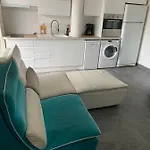 De Bien Etre Avec Piscine Et Jaccuzi A 2 Pas De La Et Du Centre Avec Massages Relaxants En Option 아파트 *