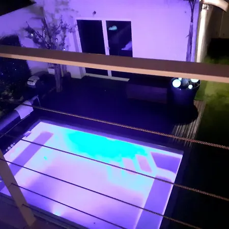 De Bien Etre Avec Piscine Et Jaccuzi A 2 Pas De La Et Du Centre Avec Massages Relaxants En Option דירה פאלאבה-לה-פלו