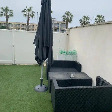 شقة De Bien Etre Avec Piscine Et Jaccuzi A 2 Pas De La Et Du Centre Avec Massages Relaxants En Option