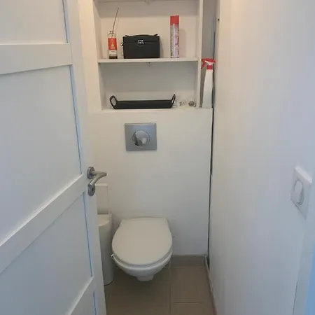 De Bien Etre Avec Piscine Et Jaccuzi A 2 Pas De La Et Du Centre Avec Massages Relaxants En Option דירה