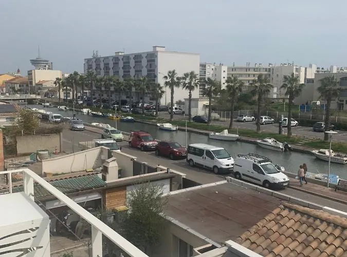 De Bien Etre Avec Piscine Et Jaccuzi A 2 Pas De La Et Du Centre Avec Massages Relaxants En Option *