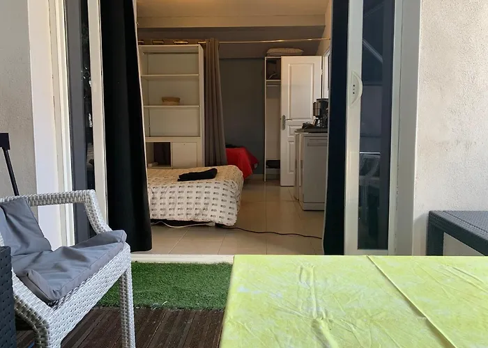 De Bien Etre Avec Piscine Et Jaccuzi A 2 Pas De La Et Du Centre Avec Massages Relaxants En Option Apartament