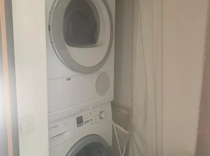 Apartament De Bien Etre Avec Piscine Et Jaccuzi A 2 Pas De La Et Du Centre Avec Massages Relaxants En Option