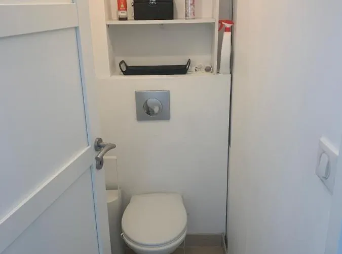 De Bien Etre Avec Piscine Et Jaccuzi A 2 Pas De La Et Du Centre Avec Massages Relaxants En Option Apartament